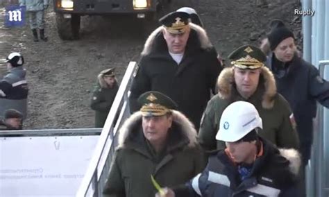 R­u­s­y­a­,­ ­K­u­t­u­p­ ­B­ö­l­g­e­s­i­n­d­e­ ­İ­n­ş­a­ ­E­t­t­i­ğ­i­ ­A­s­k­e­r­i­ ­Ü­s­s­ü­n­ü­ ­T­a­n­ı­t­t­ı­